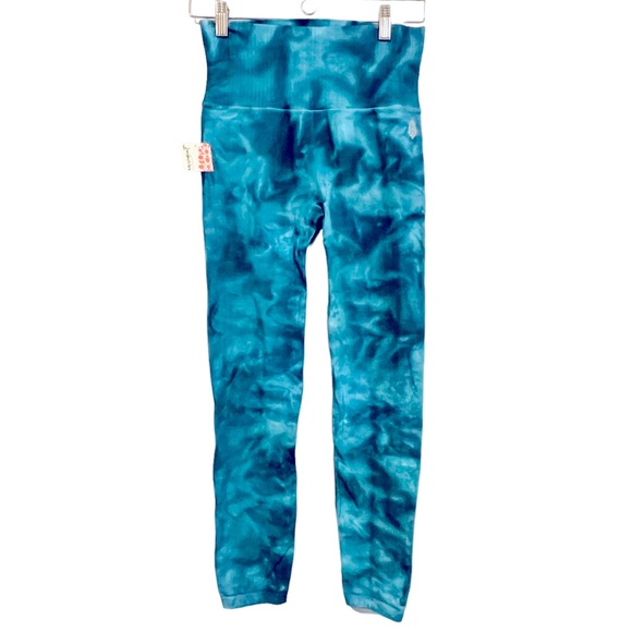 Free People! FP Movement Good Karma Tie Dye Leggings in Blue Peacock NWT! - Picture 4 of 11